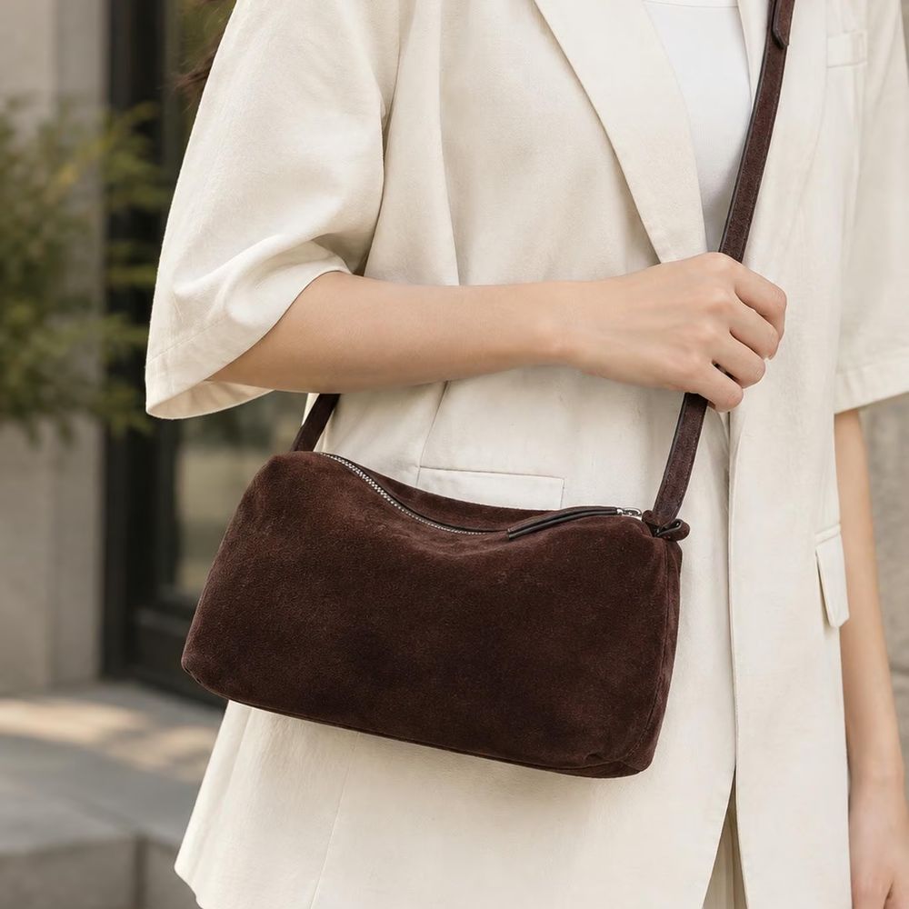 Retro Cowhide Shoulder Bag alternate view